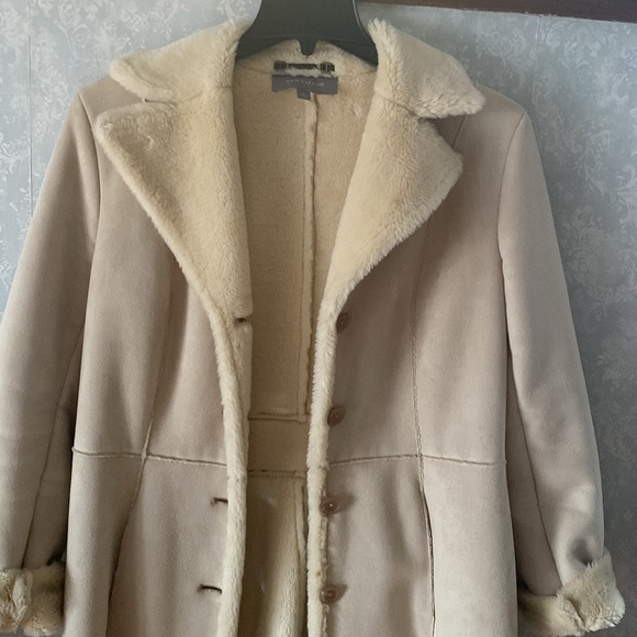 Ann Taylor Faux Suede Coat Medium 38”L x 20”W - Very Luxurious! - Picture 5 of 9
